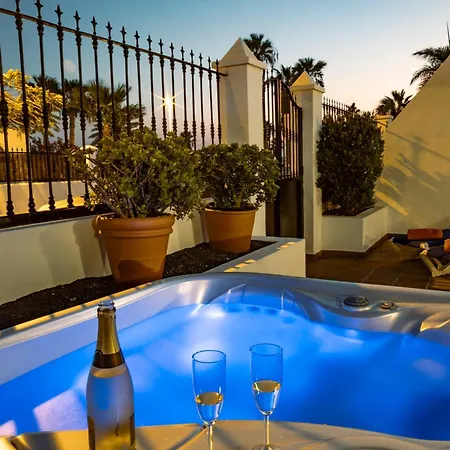 Holiday home Luxury House Tiati